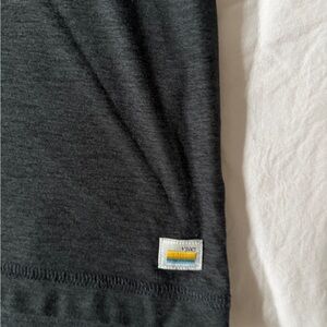 Vuori Men's Long Sleeve Tee in Charcoal with Yellow Accent